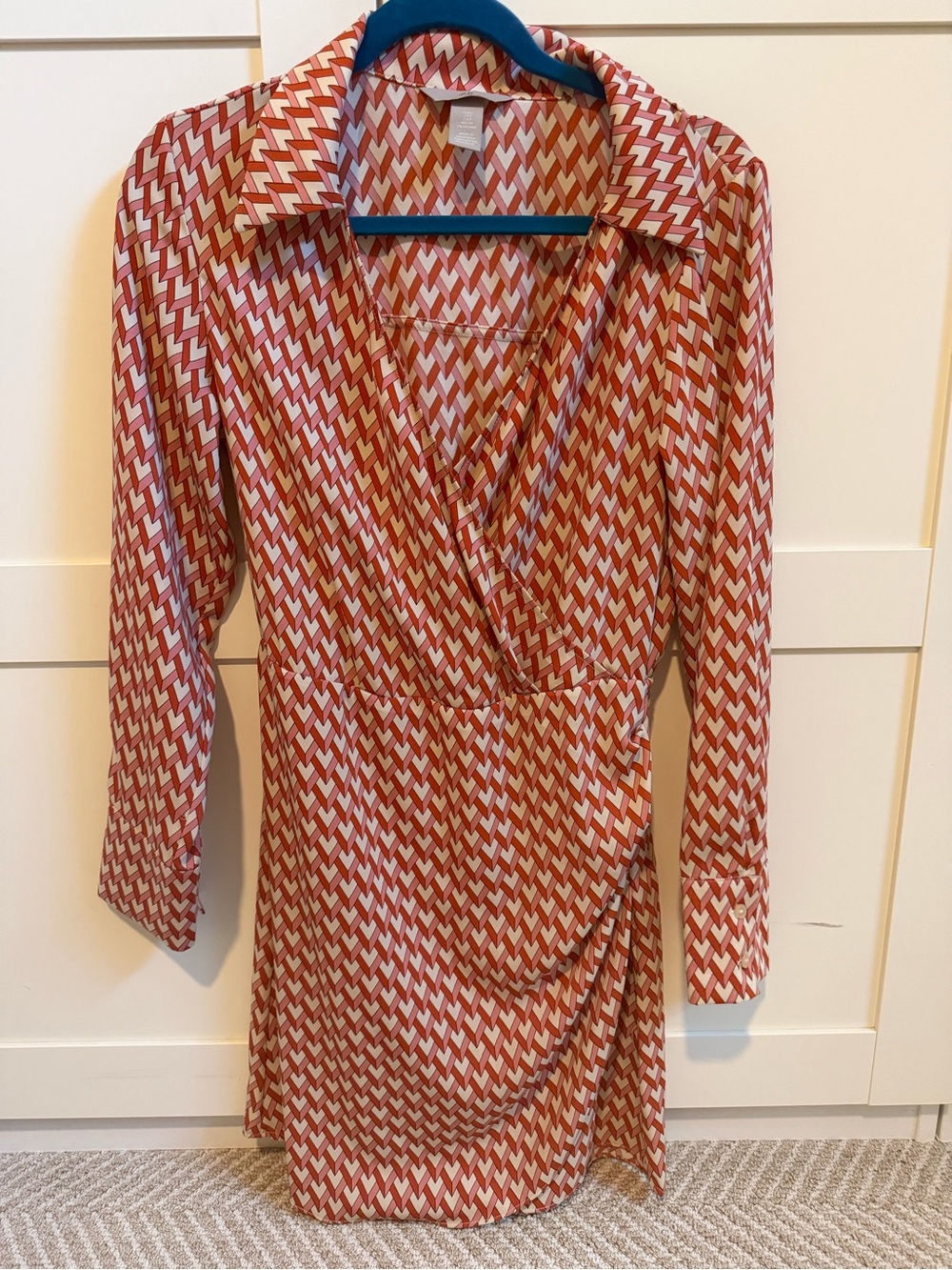 H&M Women's Red Chevron Wrap Dress - Sleek V-Neck, Long Sleeve S